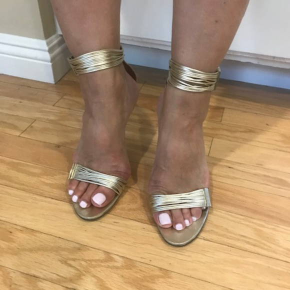 Givenchy Ankle Strap Metalic Gold Heels - Size 38 - Picture 1 of 4